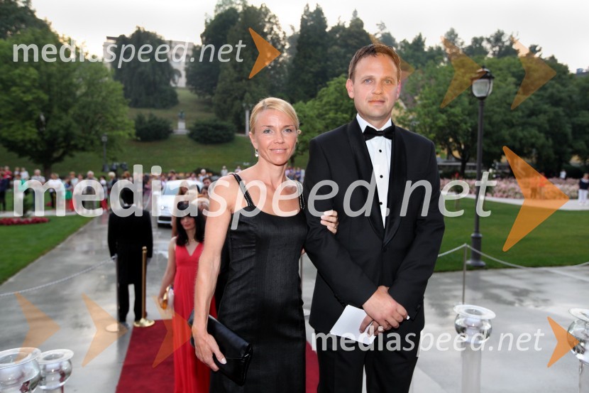 Mirjam Bolta; soprog Franci Bolta, direktor znamke Audi pri podjetju Porsche Slovenija d.o.o.Anin ples 2013