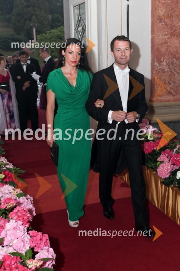 Tijana Orešič, dr. med. specialistka dermatologije; soprog Tomaž Orešič, EFT GroupAnin ples 2013