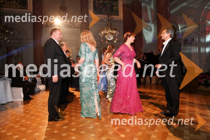 Bojan Cestnik; sorpoga Sonja; Biserka Križan; soprog Franci Križan,  Rotary Club Ljubljana EmonaAnin ples 2013