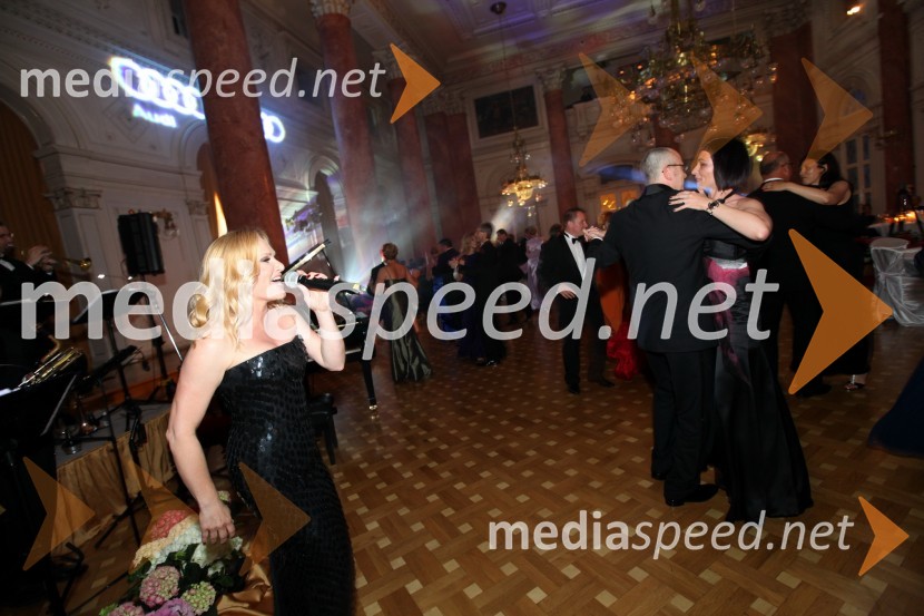 Nuša Derenda, pevkaAnin ples 2013