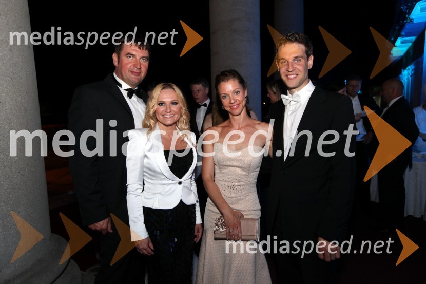 Frenk Derenda, glasbenik; soproga Nuša Derenda, pevka;&nbsp;Vesna Sodnik; doc. dr. Jaka SodnikAnin ples 2013