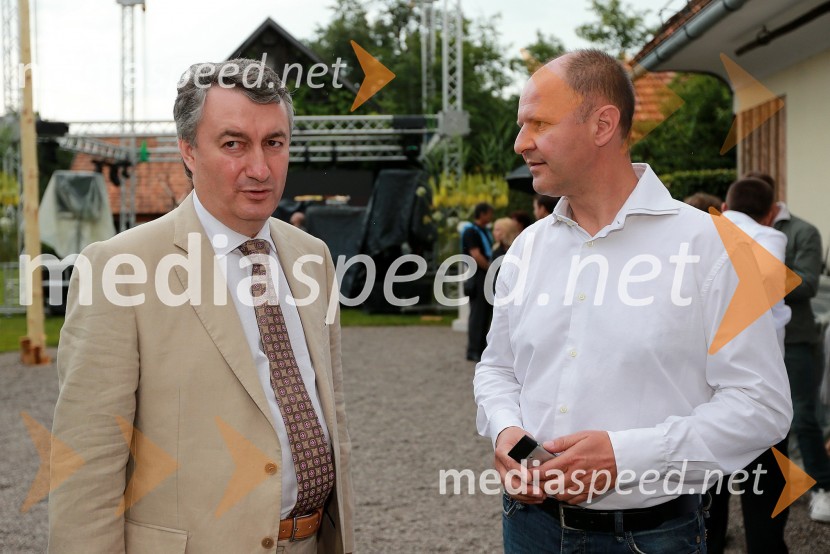 ...; Staš ŠkrabecJanez Škrabec srečal Abrahama