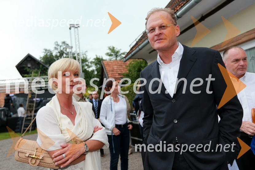 Sonja Poljanšek - Škrabec, lastnica Welness centra Sunny; Janez Škrabec, direktor podjetja Riko d.o.o.Janez Škrabec srečal Abrahama