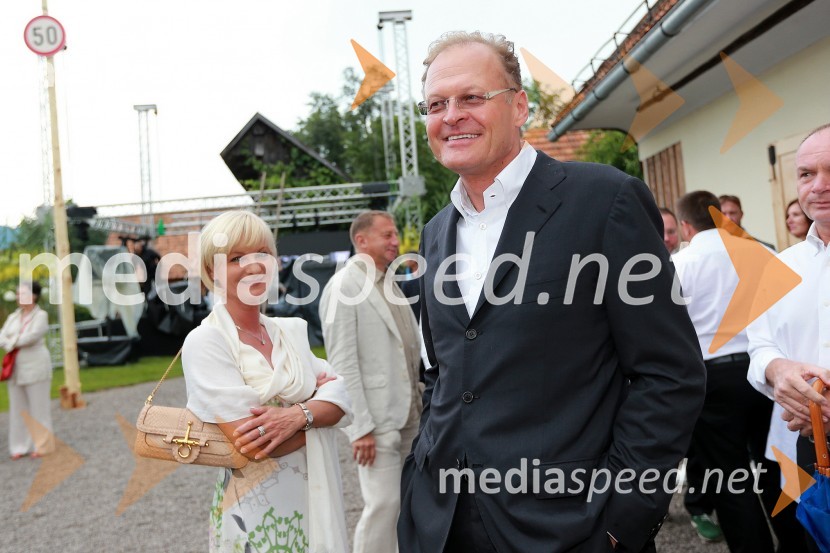 Sonja Poljanšek - Škrabec, lastnica Welness centra Sunny; Janez Škrabec, direktor podjetja Riko d.o.o.Janez Škrabec srečal Abrahama