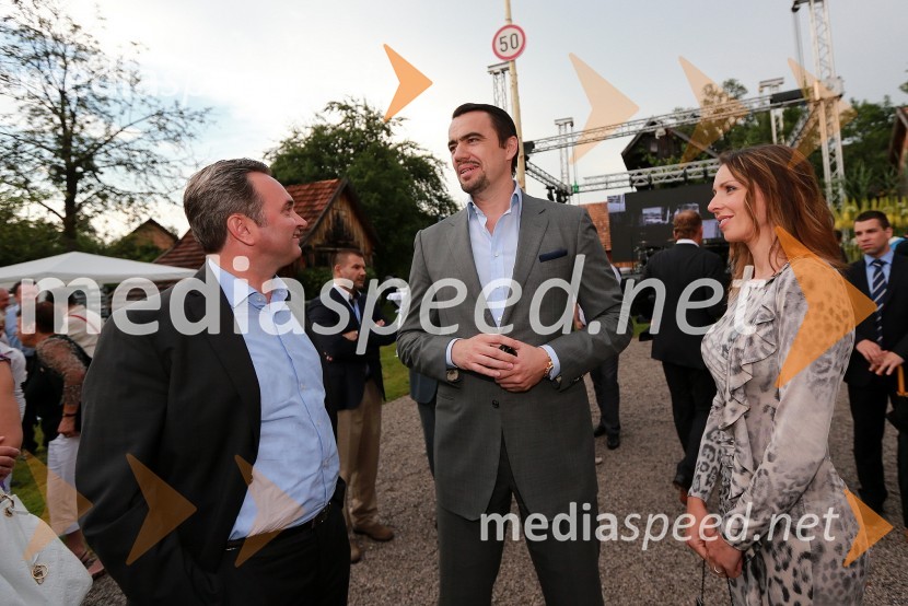 ...; Vojislav - Vojo Kovač, podjetnik, častni konzul Črne Gore v Slovenije; ...Janez Škrabec srečal Abrahama