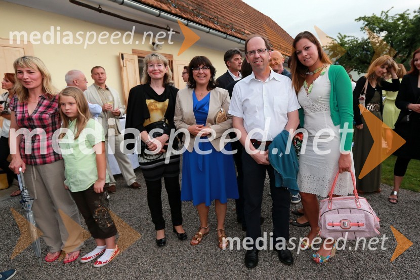 ...; ...; ...; ...; prof. dr. Dušan Mramor, dekan Ekonomske fakultete v Ljubljani; ...Janez Škrabec srečal Abrahama