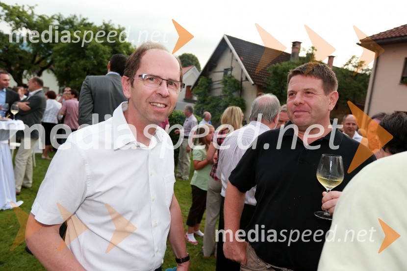 Prof. dr. Dušan Mramor, dekan Ekonomske fakultete v Ljubljani; Peter Frankl, odgovorni urednik in direktor Časnika FinanceJanez Škrabec srečal Abrahama