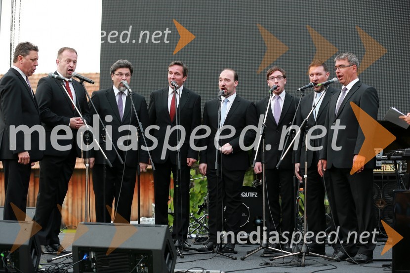 Slovenski oktetJanez Škrabec srečal Abrahama