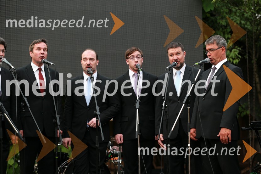 Slovenski oktetJanez Škrabec srečal Abrahama