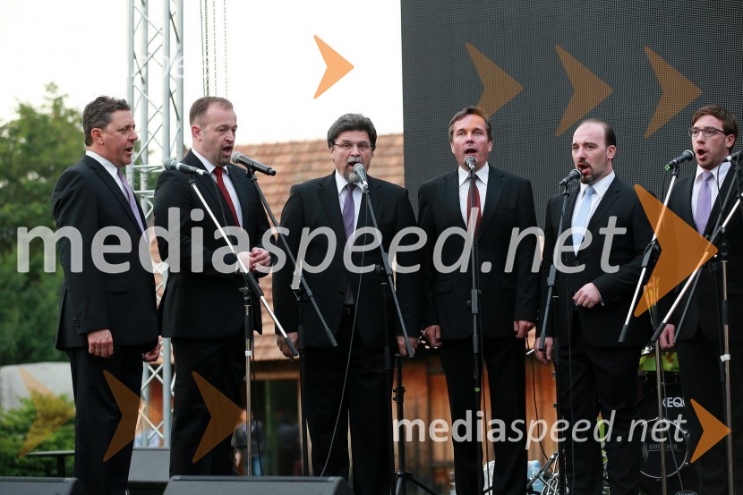 Slovenski oktetJanez Škrabec srečal Abrahama