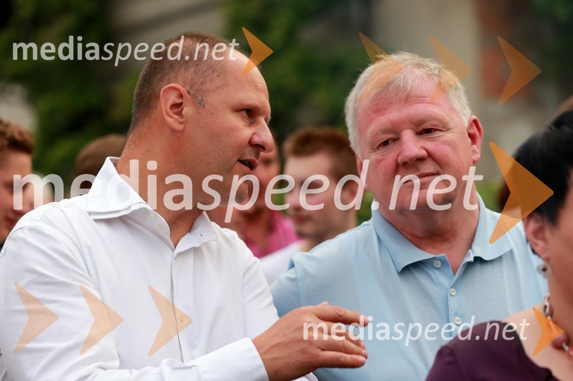 Staš Škrabec; ...Janez Škrabec srečal Abrahama