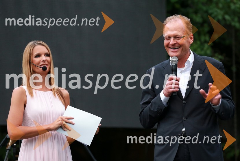 Bernarda Žarn, voditeljica; Janez Škrabec, Riko d.o.o.Janez Škrabec srečal Abrahama