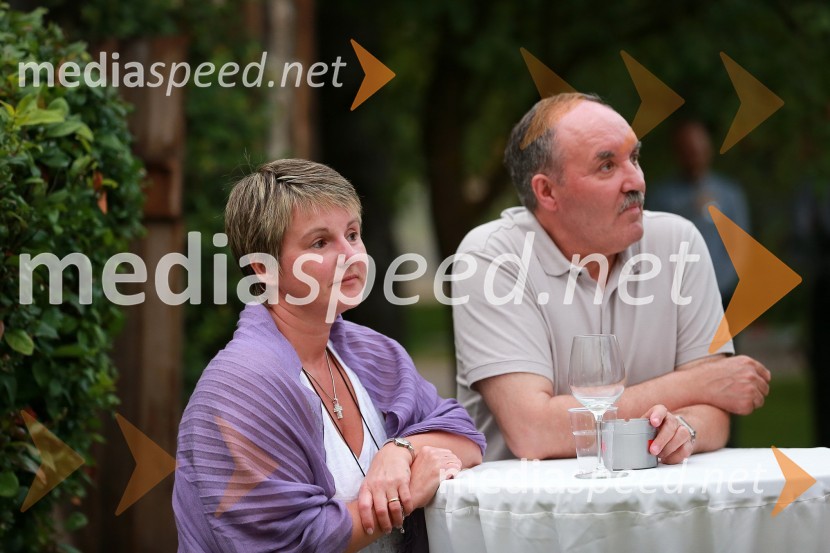 ...;  Jozo Dragan, Riko d.o.o.Janez Škrabec srečal Abrahama