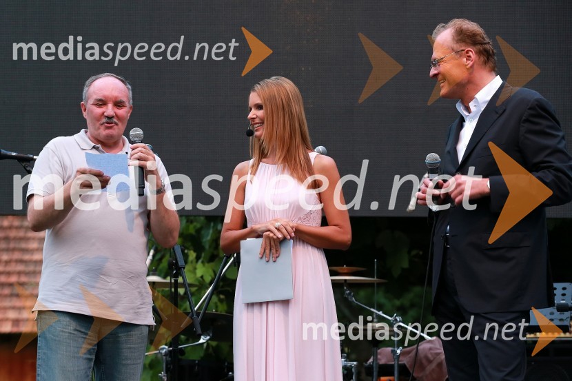 Jozo Dragan, Riko d.o.o.; Bernarda Žarn, voditeljica; Janez Škrabec, Riko d.o.o.Janez Škrabec srečal Abrahama