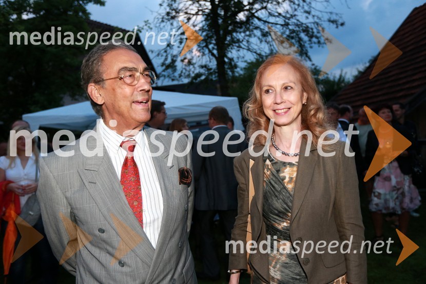 Rossella Franchini Sherifis, veleposlanica Italije v Sloveniji in soprogJanez Škrabec srečal Abrahama