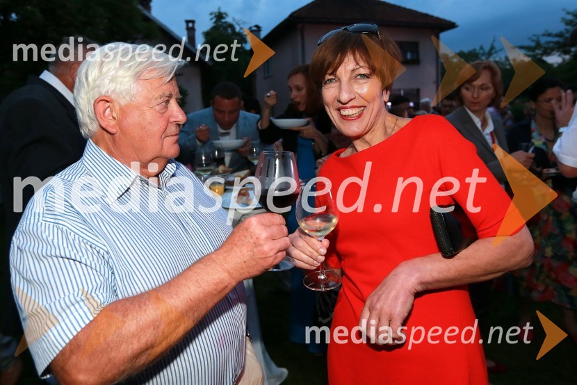 Milan Kučan, nekdanji predsednik RS; Viktorija Potočnik, direktorica Pionirskega domaJanez Škrabec srečal Abrahama