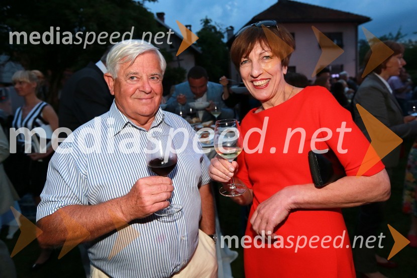 Milan Kučan, nekdanji predsednik RS; Viktorija Potočnik, direktorica Pionirskega domaJanez Škrabec srečal Abrahama