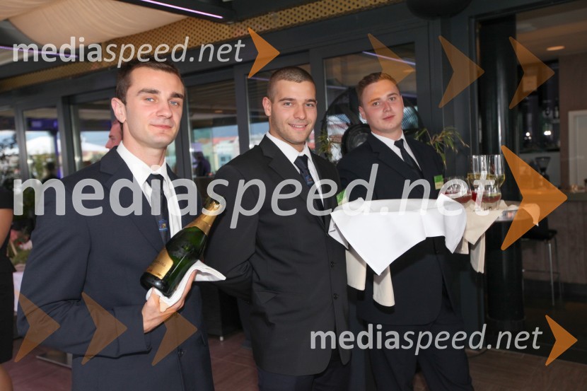 Študenti Višje strokovne šole za gostinstvo in turizem Maribor20. mednarodna konferenca Eurhodip, sprejem v hotelu City