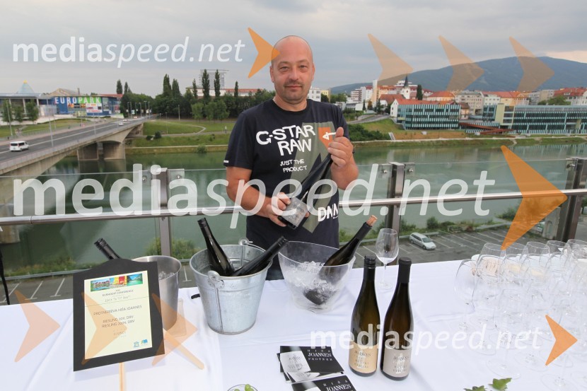 Boštjan Protner, vinar20. mednarodna konferenca Eurhodip, sprejem v hotelu City