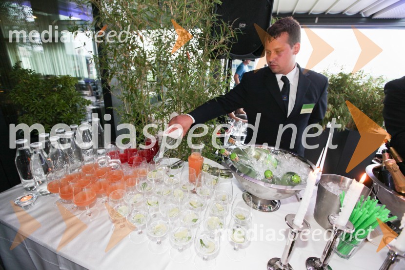 Domen Korošec, študent Višje strokovne šole za gostinstvo in turizem Maribor20. mednarodna konferenca Eurhodip, sprejem v hotelu City