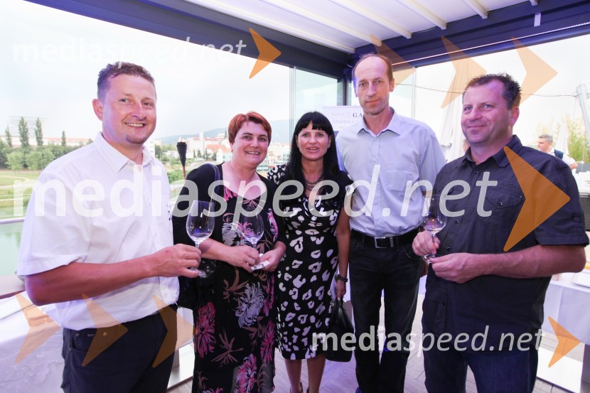 Danilo Steyer, Steyer vina;&nbsp;Dijana Valdhuber, Valdhuber vina; mag. Helena Cvikl, direktorica Višje strokovne šole za gostinstvo in turizem v Mariboru;&nbsp;Alojz Gaube, Vina Gaube; ...20. mednarodna konferenca Eurhodip, sprejem v hotelu City