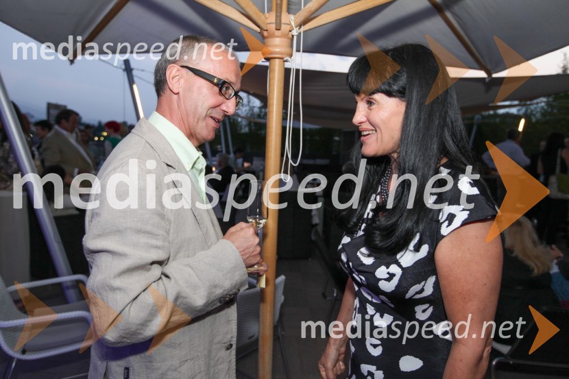 ...; mag. Helena Cvikl, direktorica Višje strokovne šole za gostinstvo in turizem v Mariboru20. mednarodna konferenca Eurhodip, sprejem v hotelu City