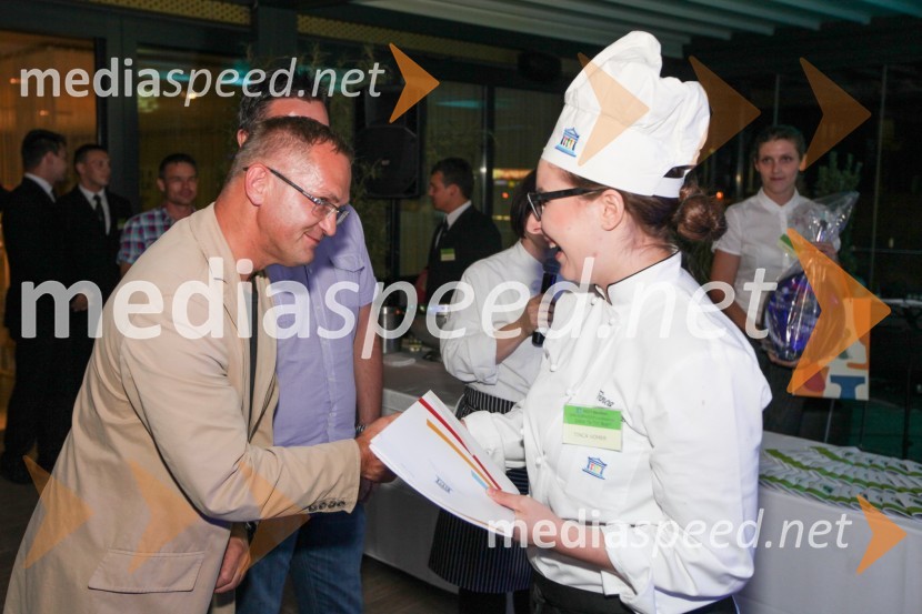 Janez Bratož, kuhar, JB restavracija; Tinca Vomer, študentka&nbsp;Višje strokovne šole za gostinstvo in turizem v Mariboru20. mednarodna konferenca Eurhodip, sprejem v hotelu City