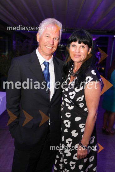 ...; mag. Helena Cvikl, direktorica Višje strokovne šole za gostinstvo in turizem v Mariboru20. mednarodna konferenca Eurhodip, sprejem v hotelu City