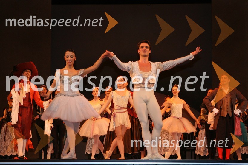 Rita Pollacchi, balerina, Tomislav Petranovič, baletnik in baletniki SNG Opera in balet LjubljanaPremiera baleta Don Kihot