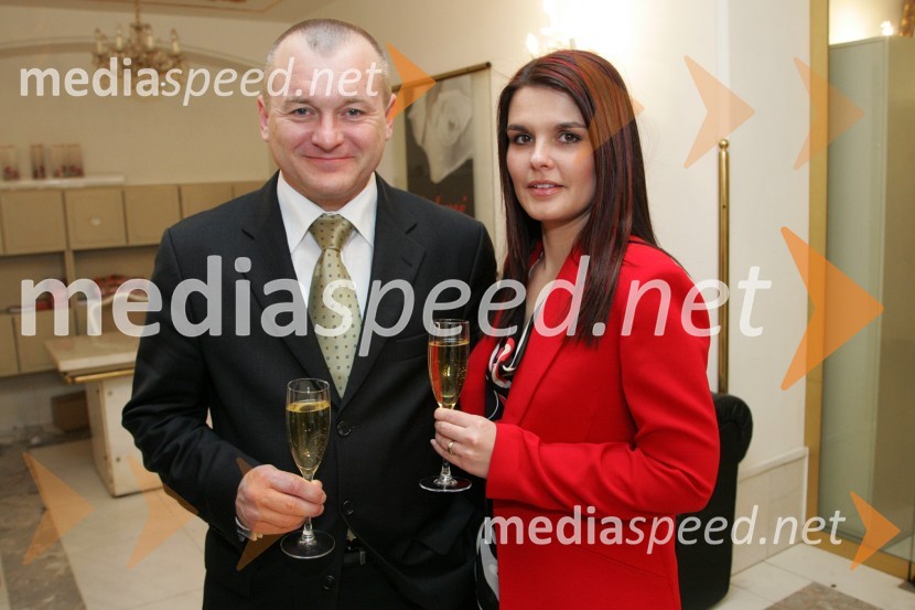 Franc Kangler, mariborski župan z ženo TanjoPremiera komedije Plemeniti meščan v SNG Maribor