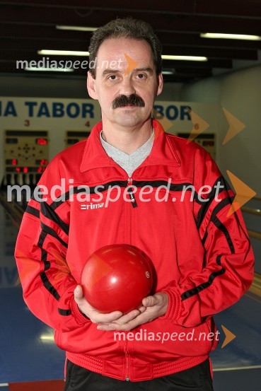 Bojan PihlarBojan Pihlar, kegljaški trener Konstruktorja in selektor moške kegljaške reprezentance