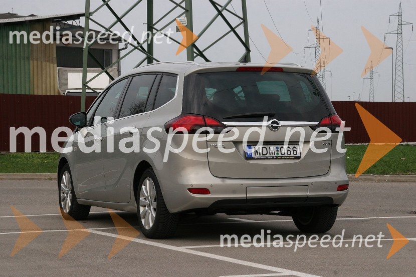 Opel Zafira Tourer 2.0 CDTi CosmoOpel Zafira Tourer 2.0 CDTi Cosmo, mediaspeed test