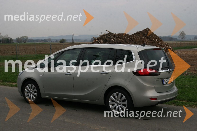 Opel Zafira Tourer 2.0 CDTi CosmoOpel Zafira Tourer 2.0 CDTi Cosmo, mediaspeed test