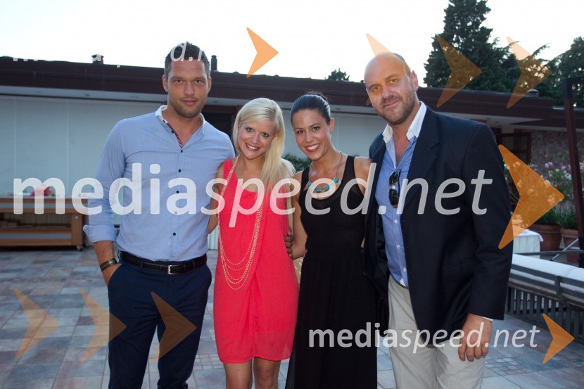 Rok Babarovič, vodja prodaje v Seawayu; Polona Krtelj; Andreja Mavsar; Franco CeroiciFull Moon Party