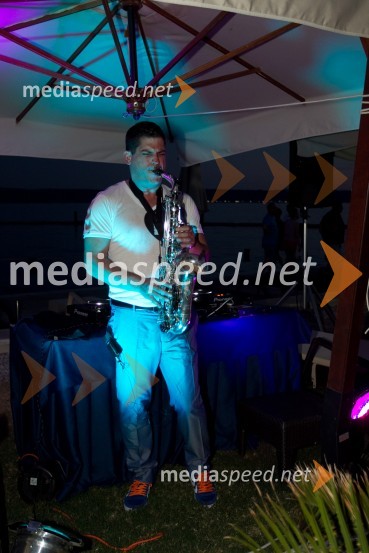 Lovro Ravbar, saksofonistFull Moon Party