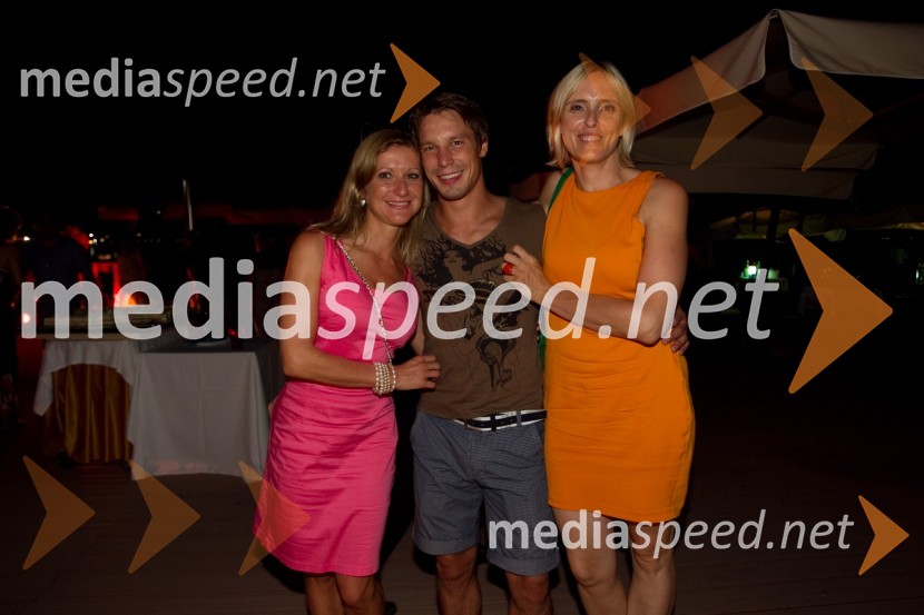 Tina HIžar, urednica revije Antena; Sašo Jereb, judoist; Irena Pavčič, PR svetovalkaFull Moon Party