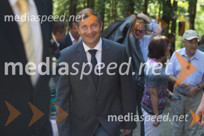 Karel Erjavec, minister za zunanje zadeveSpominska slovesnost pri Ruski kapelici 2013