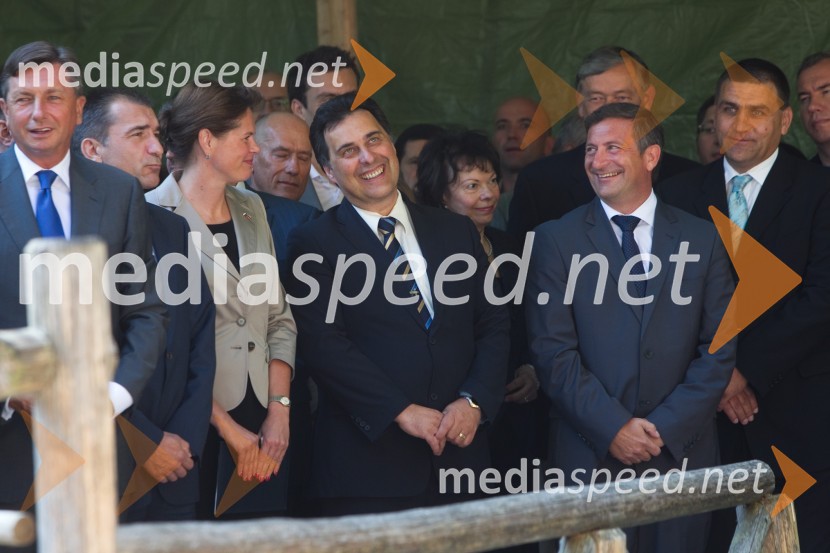Borut Pahor, predsednik Republike Slovenije; Alenka Bratušek, predsednica Vlade; Mitja Bervar, predsednik Državnega sveta RS;&nbsp;Karel Erjavec, minister za zunanje zadeveSpominska slovesnost pri Ruski kapelici 2013