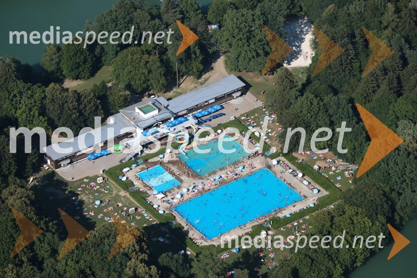 Mariborski otokMaribor in okolica iz zraka