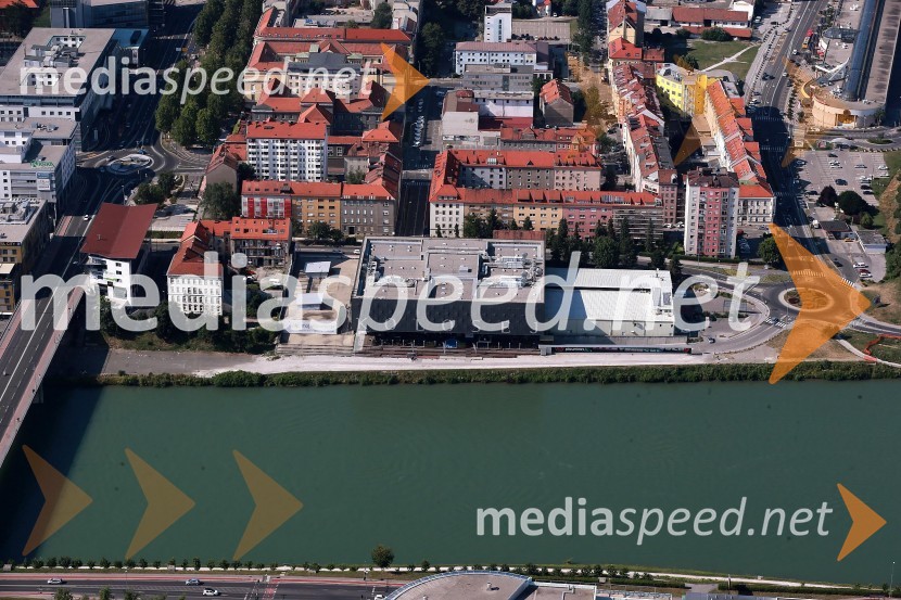 Kolosej Maribor, Sodna ulica, Ulica Heroja Šlandra, Titov MostMaribor in okolica iz zraka