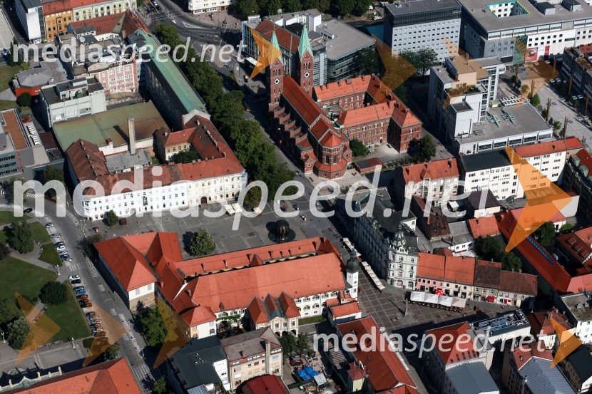 Frančiškanska cerkev MariborMaribor in okolica iz zraka