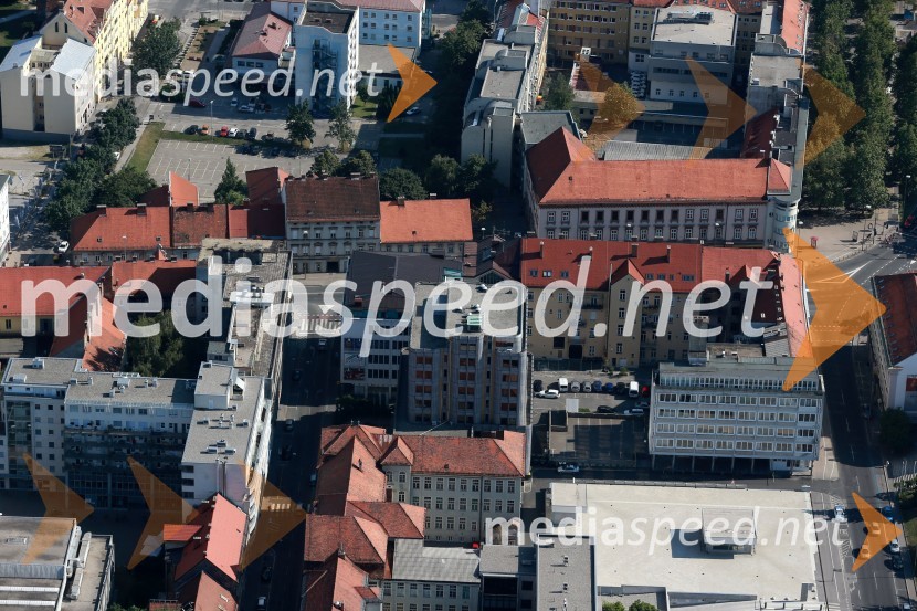 Zavarovalnica Maribor; Cankarjeva ulica, Forum MariborMaribor in okolica iz zraka