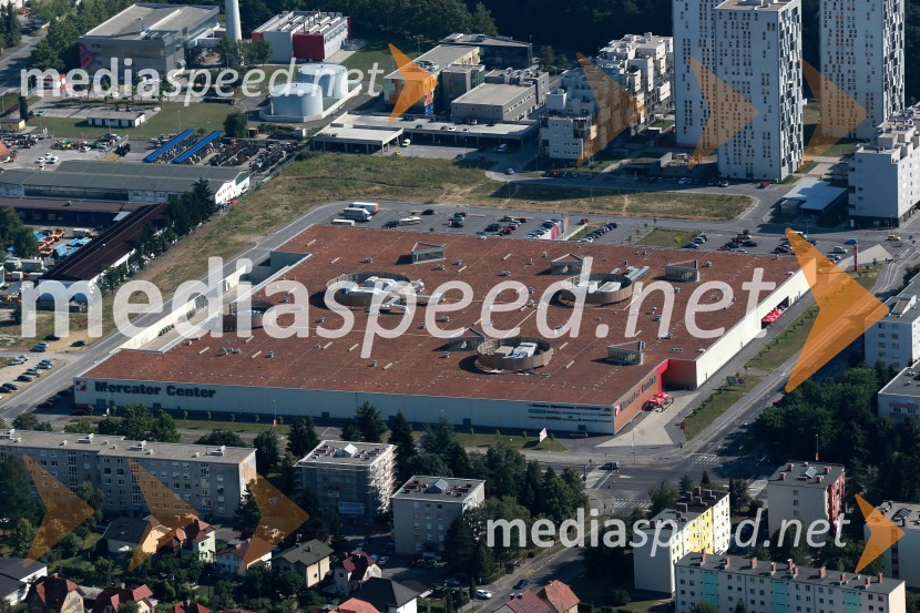 Mercator center Maribor; blok Betnavski parkMaribor in okolica iz zraka