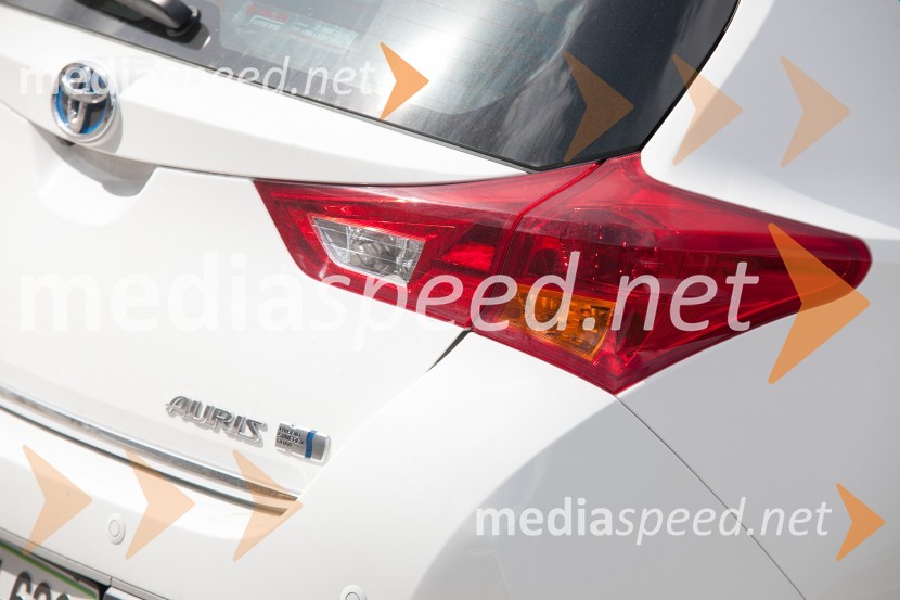 Toyota Auris Hybrid 1.8 VVT-i SolToyota Auris Hybrid 1.8 VVT-i Sol, mediaspeed test