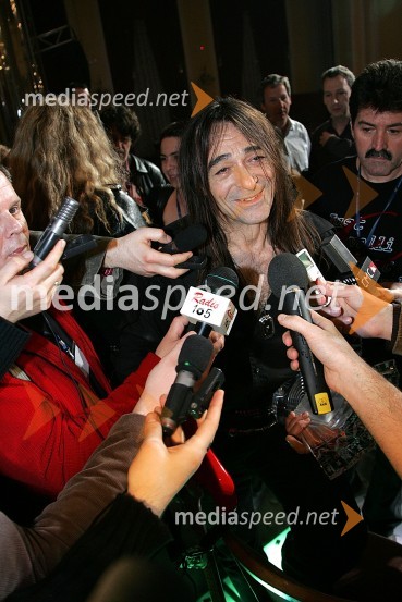 Dado Topić, zmagovalec Dore 2007Dado Topić, zmagovalec Dore 2007