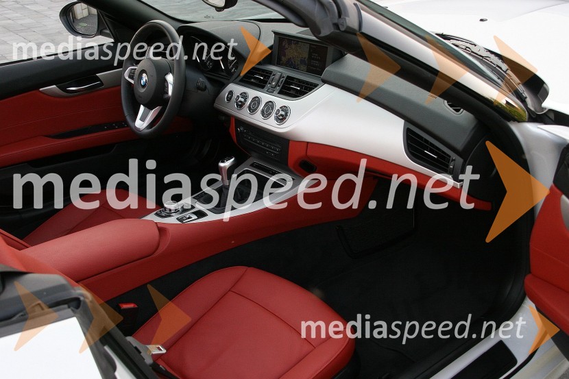 BMW Z4 sDrive 28i, notranjostBMW Z4 sDrive 28i, mediaspeed test