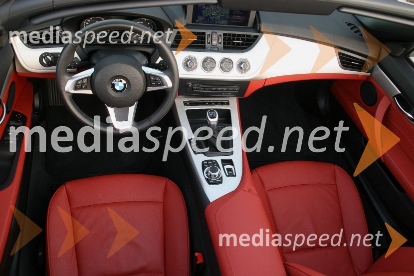 BMW Z4 sDrive 28i, notranjostBMW Z4 sDrive 28i, mediaspeed test