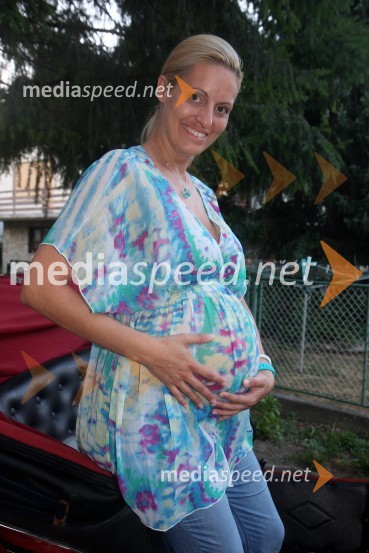 Mihaela Margan - Miša, novinarkaJurij Bradač, zabava ob rojstnem dnevu