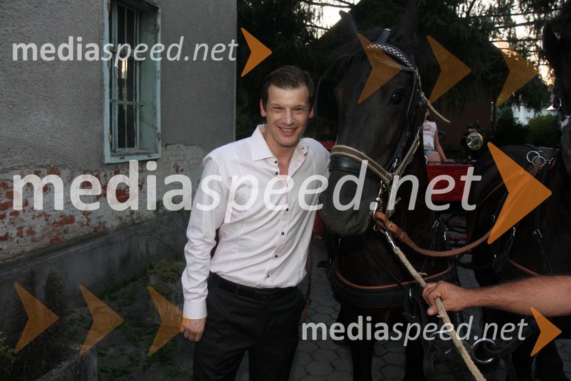 Jurij Bradač, igralec ter manekenJurij Bradač, zabava ob rojstnem dnevu