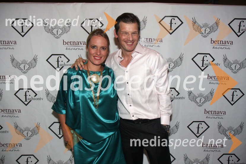 Alenka Slavinec, fotografinja;&nbsp;Jurij Bradač, igralec ter manekenJurij Bradač, zabava ob rojstnem dnevu